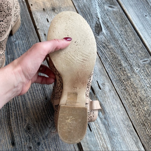 Sundance “Lovelace” Laser Cut Leather Western Booties - Picture 7 of 10